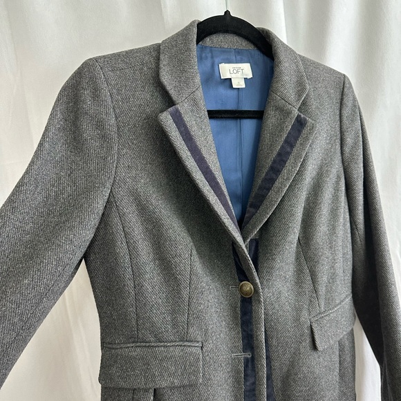 Ann Taylor Loft Suit Jacket Women’s Gray Two Button Lined Wool Blend Size 6 - Picture 2 of 8